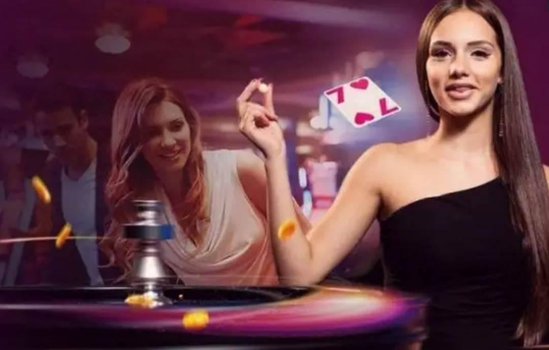 YeeBet live Casino cố gắng hỗ trợ khách chơi nhanh chóng, giải đáp triệt để